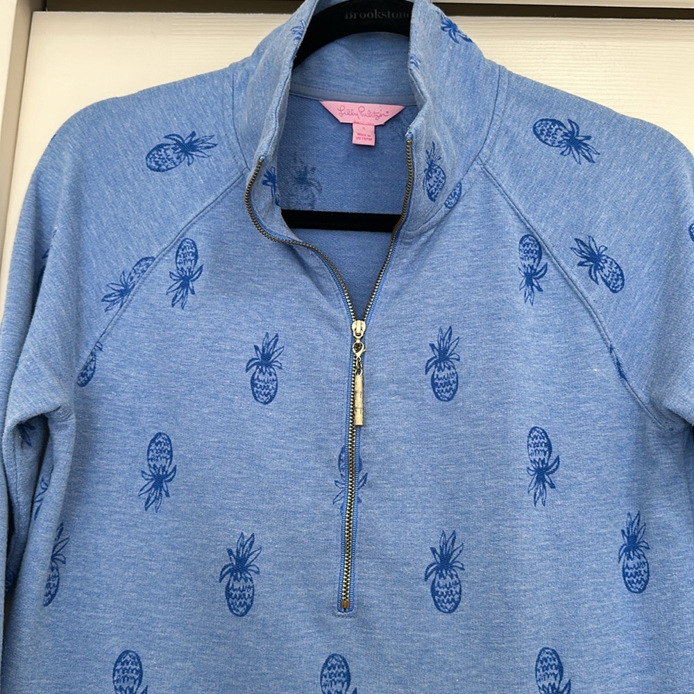 Lilly Pulitzer- Size Small- Popover Dress- Bennet
Blue Pineapple Burnout - Picture 4 of 14